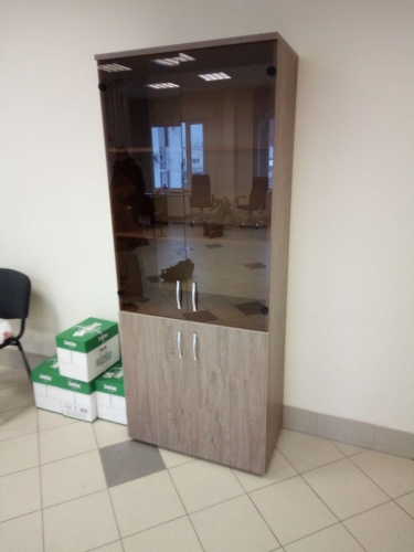Шкаф высокий со стеклом Персона Грата Glassy 6.19.151 Дуб Верцаска