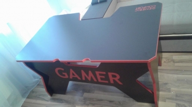 Стол геймерский DXRacer Generic Comfort Gamer2/DS/NR Красный Черный
